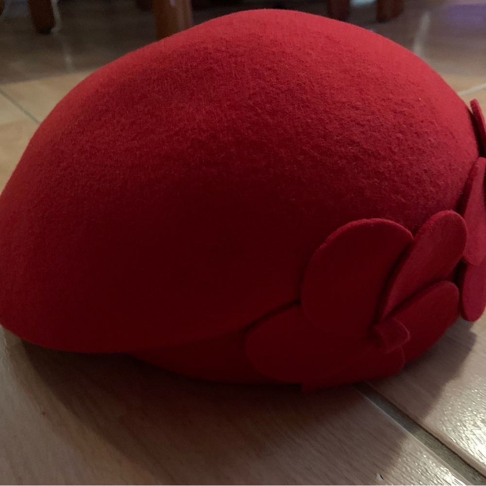Red Flower Beret